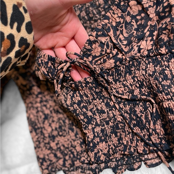 FLOWY CROP BLOUSE - Picture 4 of 5